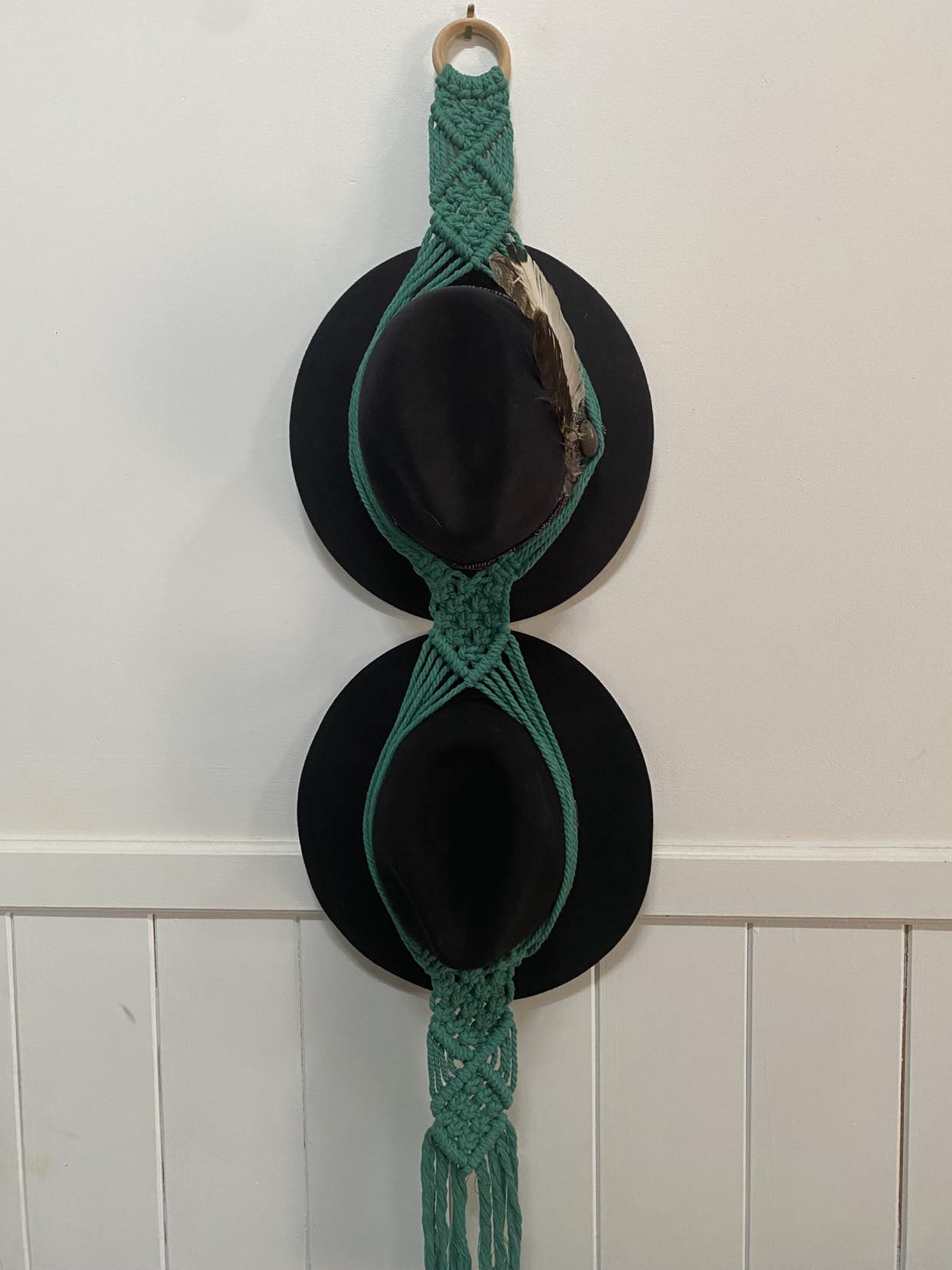 Macrame Hat Holder Class
